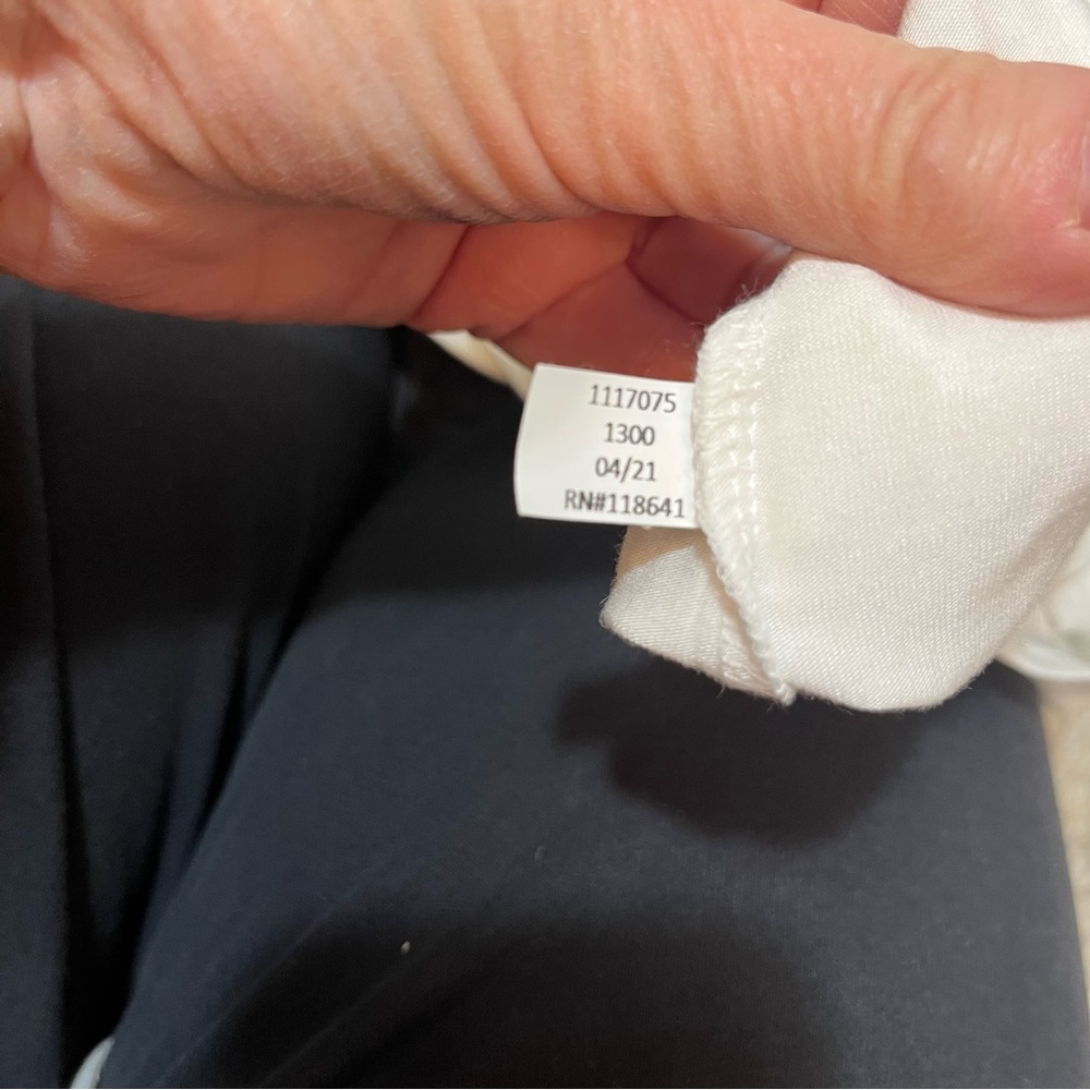 Lane Bryant White V-Neck Sleeveless Tank Size 18/20 Swing tank like 🆕 - Picture 6 of 6